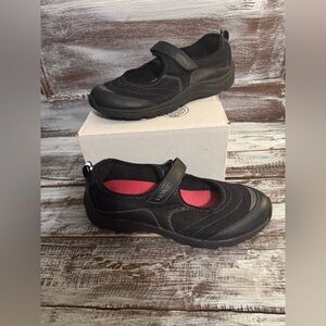 Vionic Women's Black and Pink Strap Sneakers